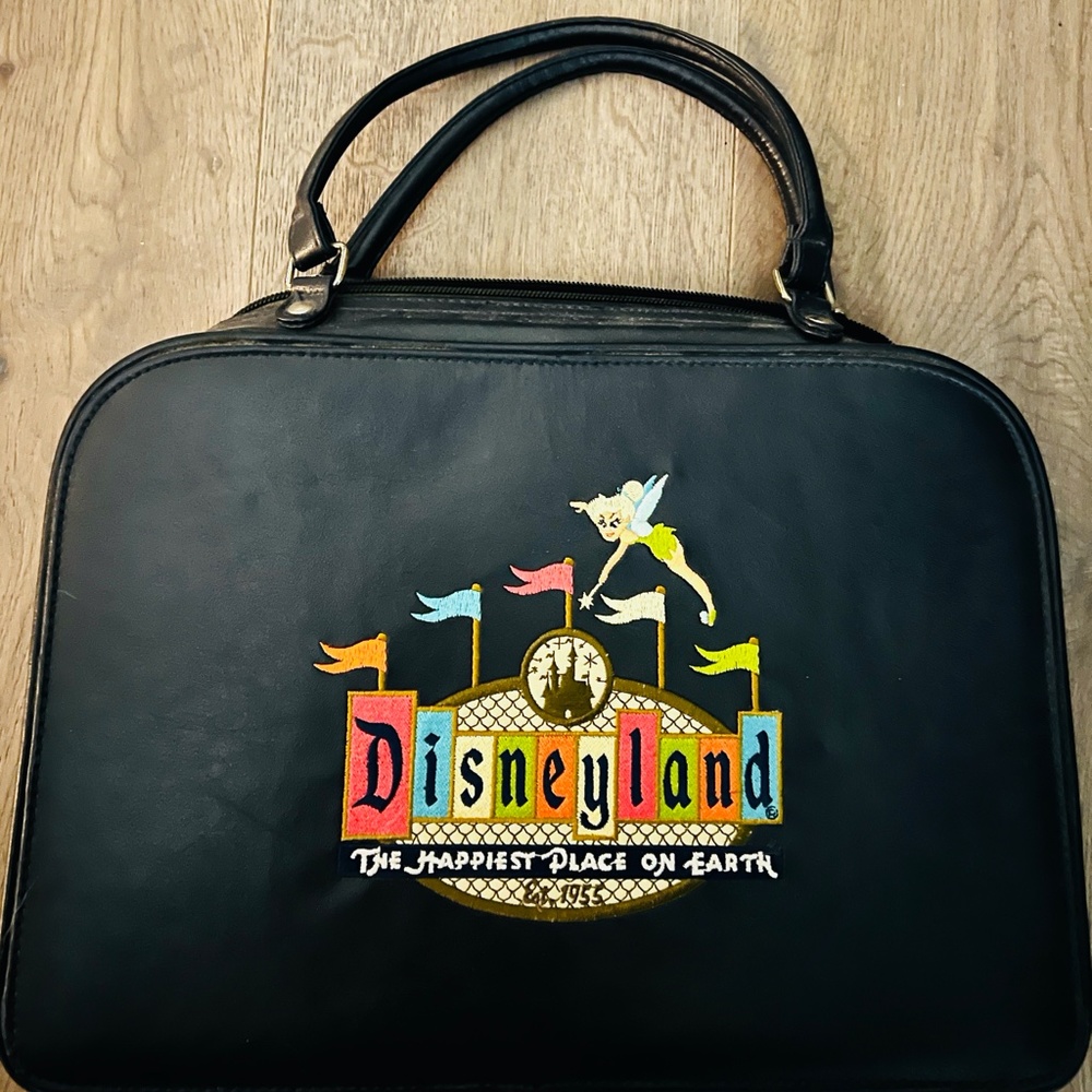 RARE Vintage Disneyland Leather Pin Collectors Bag